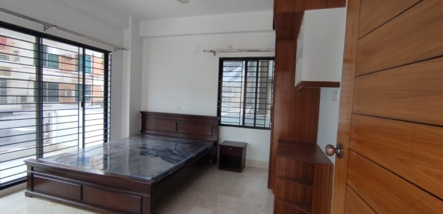 Fully Furnished 3 Bedrooms in 2250 sq” Apartment available Bashundhara R/A Flat Available From September 2024