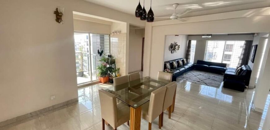 2400Sf  Fully Furnished 3 Bedrooms Apartment For Rent block d Flat Available From september/Octorber  2024 Property type: Apartment