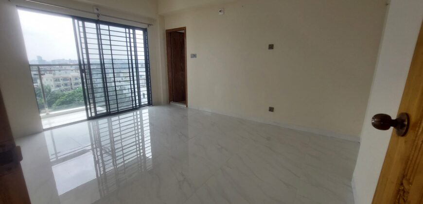 Bashundhara R/A,1750 SF 3 Bedroom Family Luxury Apartment For Rent