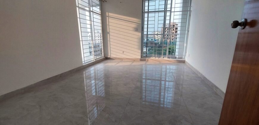 BashundharaRA  sf1850  Bedroom 3 Family Flat For Rent.Lift 5 & 6