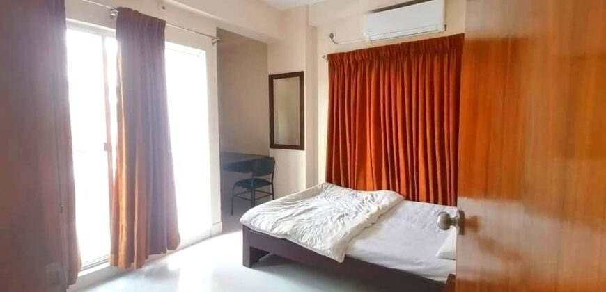 Fully Furnished BashundhaRA  sf1800 Bachelor Job Holder 4 Bed/5 Bath Flat For Rent.From January 2025