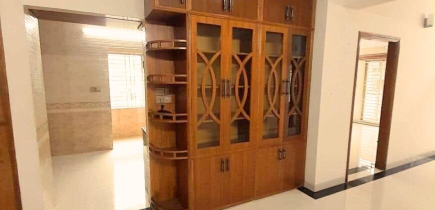 Bashundhara R/A3 Bed rooms Flat For Rent