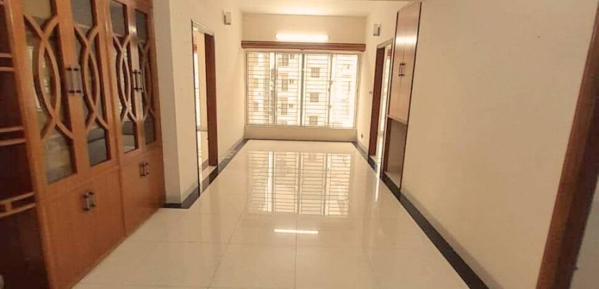 Bashundhara R/A3 Bed rooms Flat For Rent