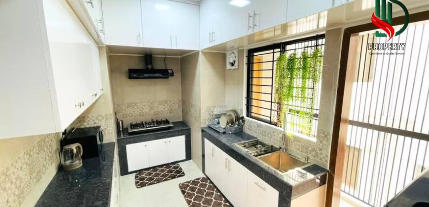 Bashundhara R/A2250Sf Fully Furnished 3 Bedrooms  Apartment For Rent block d