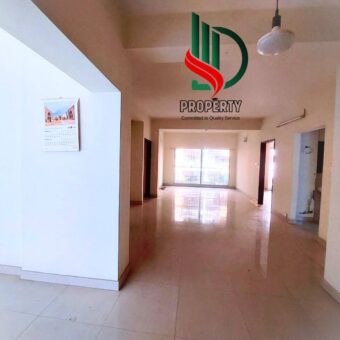 Bashundhara R/A 2400 Sqft 3 Bedroom Family  Apartment  For Rent