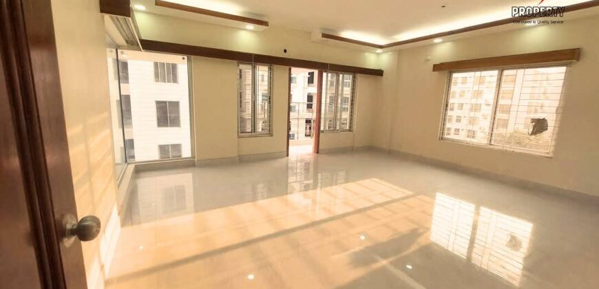 Bashundhara R/A 3550 Sqft 4 Bedroom luxury Flat For Rent