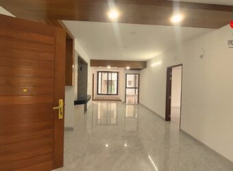 4 Bedroom 2400 Sqft luxury  Fully New Interior Flat For Rent block j