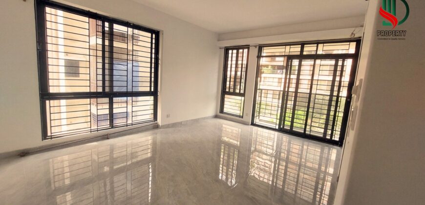 4 Bedroom 2400 Sqft luxury  Fully New Interior Flat For Rent block j