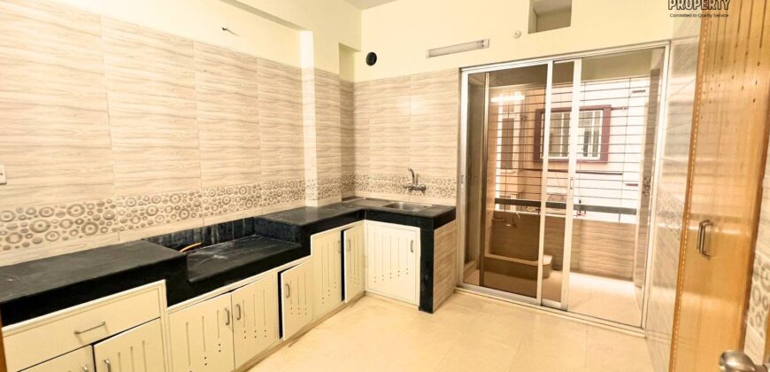 Bashundhara R/A2400 SF 3-bedroom Family New interior Apartment for Rent