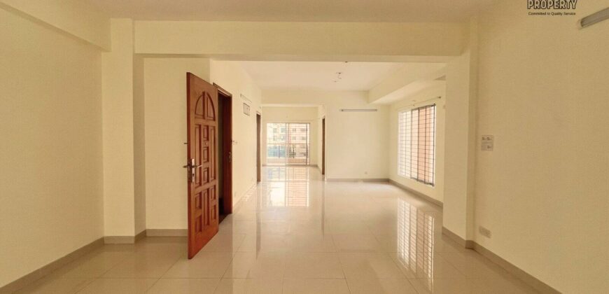 Bashundhara R/A2400 SF 3-bedroom Family New interior Apartment for Rent