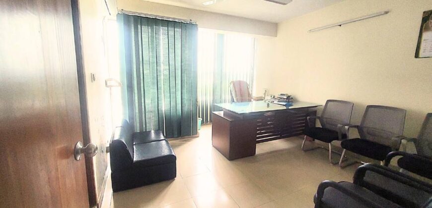 1250 Sft Office Space For Rent at Kuril Kazi bari (in Front of Main Road)