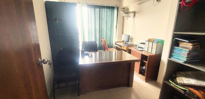 1250 Sft Office Space For Rent at Kuril Kazi bari (in Front of Main Road)