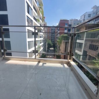 2000 SQFT | 3 BEDROOM CORNER APARTMENT (4TH FLOOR) FOR SALE.BASHUNDHARA R/A BLOCK C