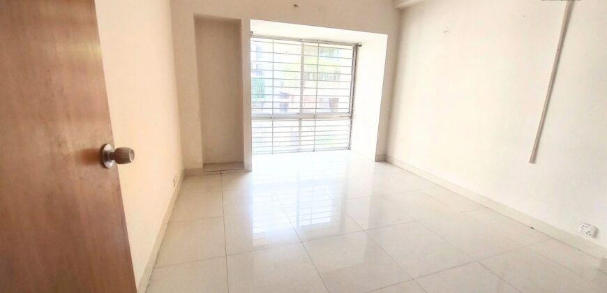 2000 SQFT | 3 BEDROOM CORNER APARTMENT (4TH FLOOR) FOR SALE.BASHUNDHARA R/A BLOCK C