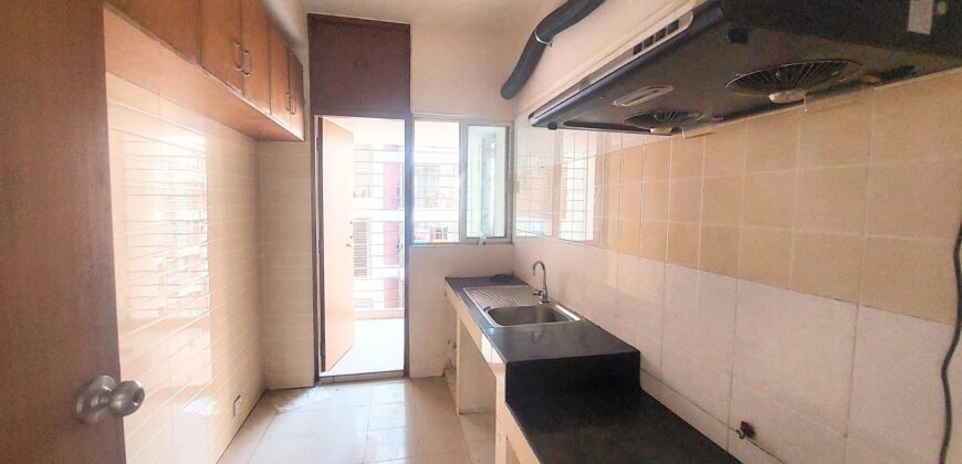 2000 SQFT | 3 BEDROOM CORNER APARTMENT (4TH FLOOR) FOR SALE.BASHUNDHARA R/A BLOCK C