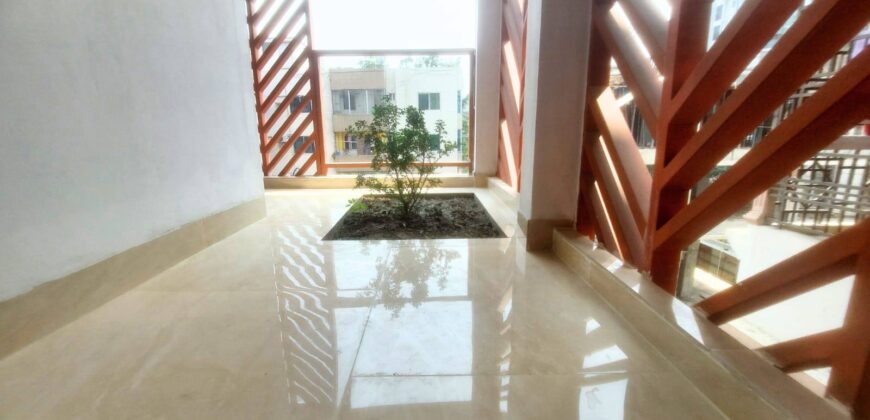 4 BEDROOM | 2250 SQFT SOUTH FACING NEW FAMILY APARTMENT Bashundhara R/A, Block G