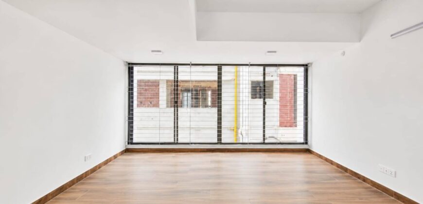 𝟮𝟭𝟱𝟬 𝗦𝗤𝗙𝗧 | 𝟯 𝗕𝗘𝗗 Luxury South Facing Brand New Family Apartment For Rent Bashundhara R/A, Block-K