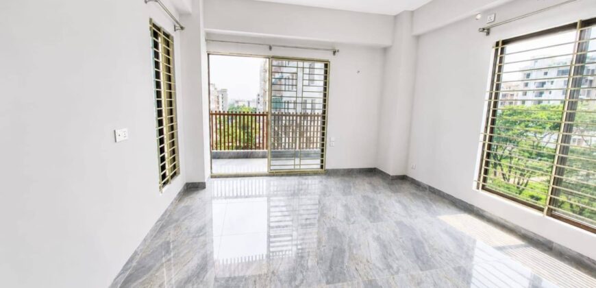𝟮𝟭𝟱𝟬 𝗦𝗤𝗙𝗧 | 𝟯 𝗕𝗘𝗗 Luxury South Facing Brand New Family Apartment For Rent Bashundhara R/A, Block-K
